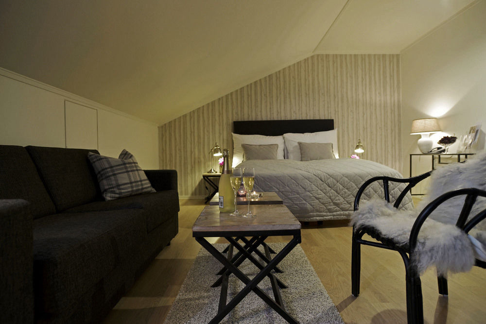 Lampeland Hotel Bagian luar foto